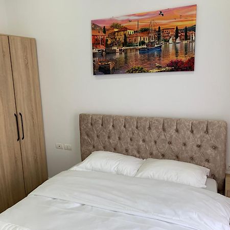 Hotel Restaurant Deso Shijak Ngoại thất bức ảnh