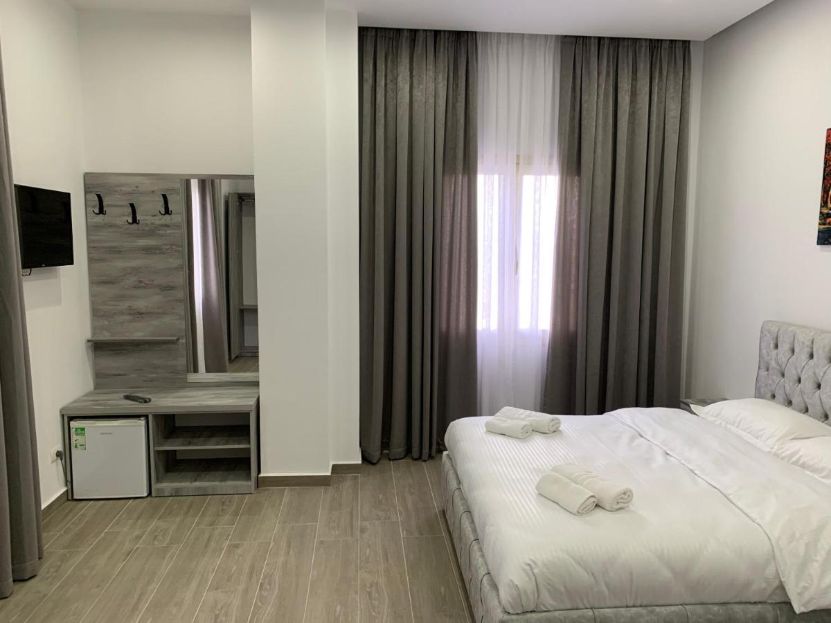 Hotel Restaurant Deso Shijak Ngoại thất bức ảnh